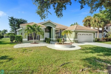 (private lake, pond, creek) Home For Sale in Boca Raton Florida