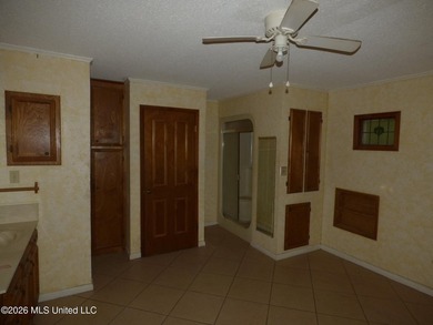 With a little love and creativity, this 3 bedroom, 2 bath home - photo 13