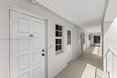 Welcome to Building 38, one of Palm-Aire's most desirable - photo 2