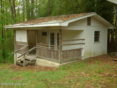 With a little love and creativity, this 3 bedroom, 2 bath home - photo 22