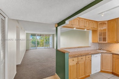 Welcome to Building 38, one of Palm-Aire's most desirable - photo 4