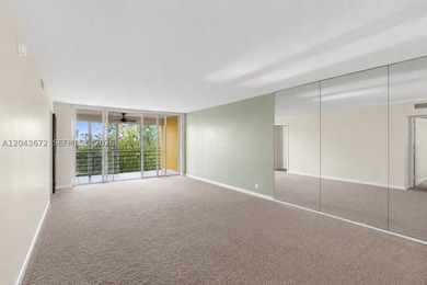 Welcome to Building 38, one of Palm-Aire's most desirable - photo 9