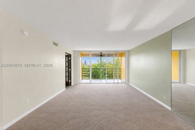 Welcome to Building 38, one of Palm-Aire's most desirable - photo 10