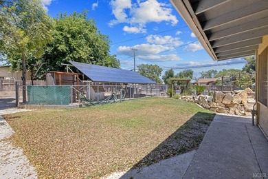 This charming cornerlot property blends comfort, functionality - photo 36