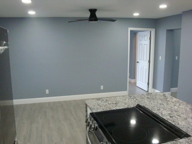 Welcome to this beautiful four-bedroom, two-bathroom single - photo 6