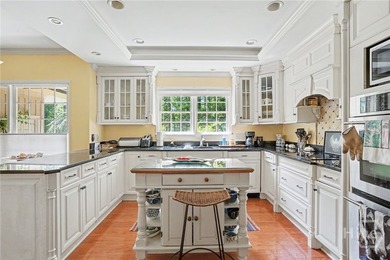 Lovely 3-bedroom, 2.5 bath home on very private lot with lagoon - photo 11