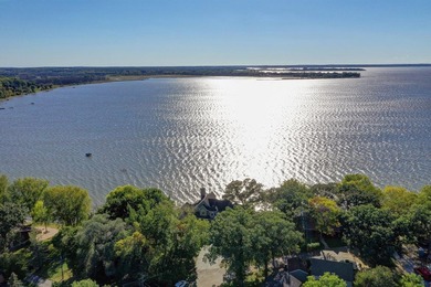 Waterfront 2-bed condo in Fort Atkinson with lake access, golf - photo 11