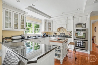 Lovely 3-bedroom, 2.5 bath home on very private lot with lagoon - photo 12