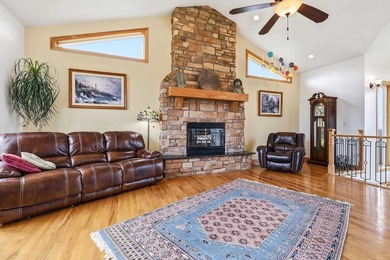 Escape to Your Private Sanctuary Stunning Ranch-Style Home on 3 - photo 14