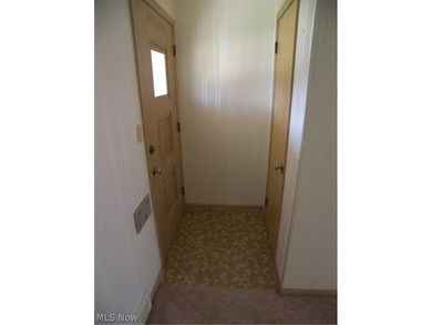 Here is a custom built 1965 1 owner brick bungalow awaiting its - photo 15