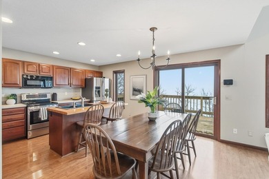 Waterfront 2-bed condo in Fort Atkinson with lake access, golf - photo 16