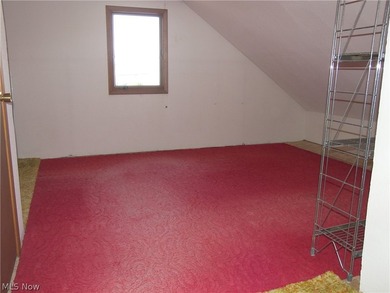 Here is a custom built 1965 1 owner brick bungalow awaiting its - photo 22