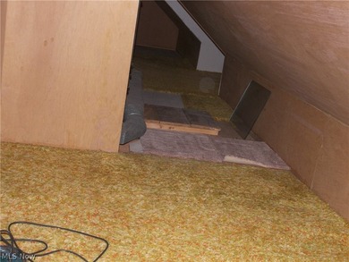 Here is a custom built 1965 1 owner brick bungalow awaiting its - photo 24
