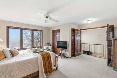 Waterfront 2-bed condo in Fort Atkinson with lake access, golf - photo 25