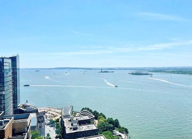 Experience luxury waterfront living in the heart of Battery Park - photo 30