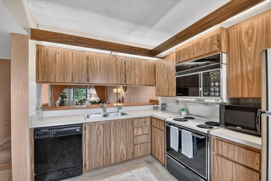 Bring your vision to this spacious 2BR/2BA in the heart of West - photo 7