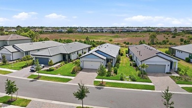 DON'T MISS OUT!!  This AMAZING HALLMARK floor plan 3BD/2BA/2CG - photo 2