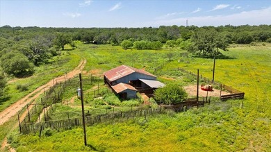 Red Lane Ranch is an excellent opportunity for cattle grazing - photo 23