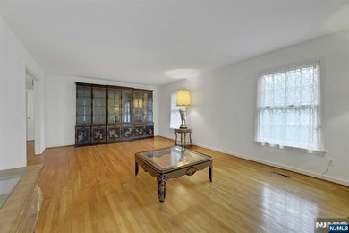 Welcome to this charming brick ranch, beautifully set on 1.58 - photo 27