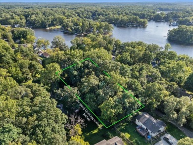 Lake Lot For Sale in Pinckney, Michigan