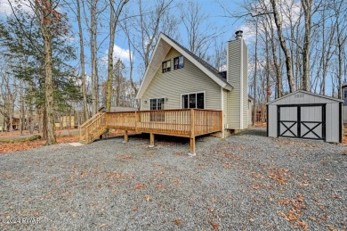 Lake Home For Sale in Lake Ariel, Pennsylvania