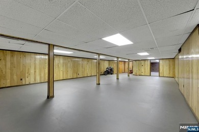 Welcome to this charming brick ranch, beautifully set on 1.58 - photo 37