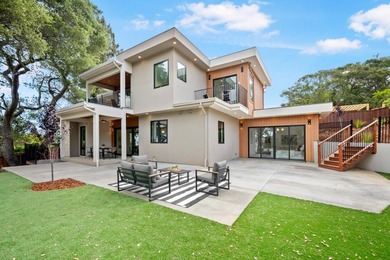 Striking newly constructed modern luxury residence situated on a - photo 5