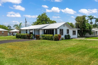 Discover this charming home featuring 3 bedrooms and 2 bathrooms - photo 4