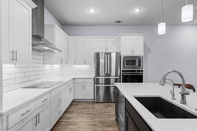 Exceptional custom home blending upscale finishes, functional - photo 12