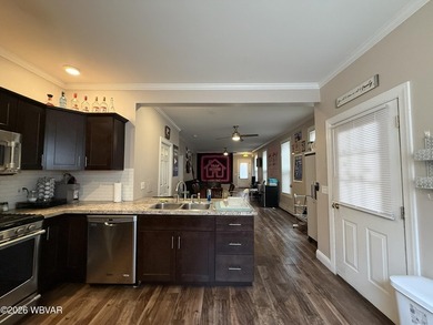 Turnkey student housing investment just minutes from - photo 17