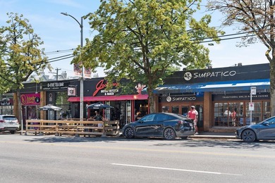 Welcome to Sunset West, a beautifully updated corner residence - photo 30