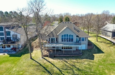 Welcome to the epitome of lakeside living on the shores of - photo 9