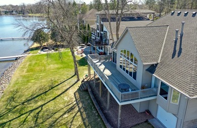 Welcome to the epitome of lakeside living on the shores of - photo 10
