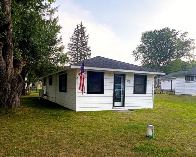 Lake Home Sale Pending in Roscommon, Michigan