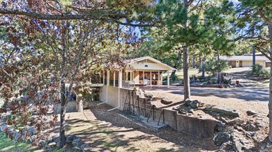Hidden behind an iron gate, this 93+/- acre luxury estate offers - photo 6