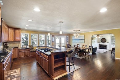 Hidden behind an iron gate, this 93+/- acre luxury estate offers - photo 7