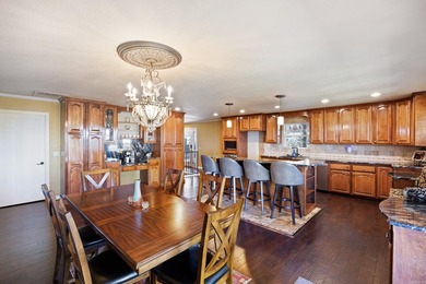 Hidden behind an iron gate, this 93+/- acre luxury estate offers - photo 8