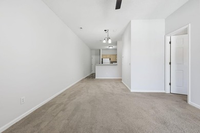 Two-bedroom, two-bathroom second-floor condo with a pool-view - photo 14