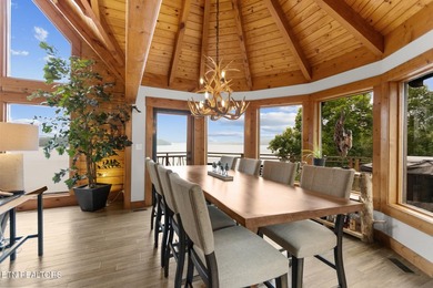Rare Opportunity: Luxury Rustic-Modern Lakefront Retreat Wake up - photo 9