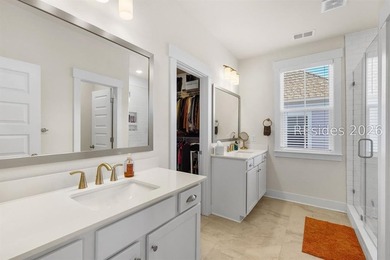 Clean, crisp and comfortable! This exceptional 3-bedroom, 2.5 - photo 20