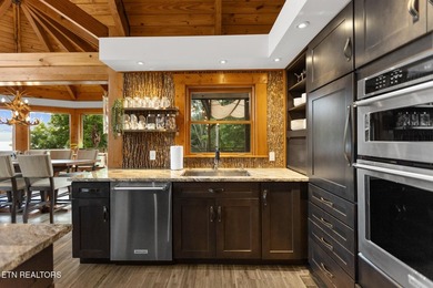 Rare Opportunity: Luxury Rustic-Modern Lakefront Retreat Wake up - photo 10