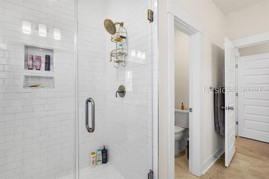Clean, crisp and comfortable! This exceptional 3-bedroom, 2.5 - photo 21
