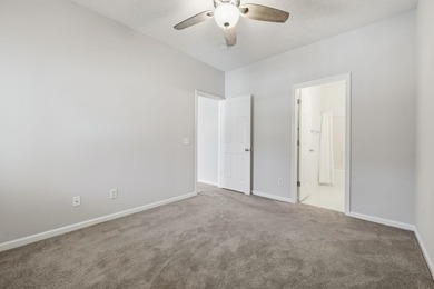 Two-bedroom, two-bathroom second-floor condo with a pool-view - photo 28