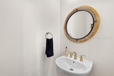 Clean, crisp and comfortable! This exceptional 3-bedroom, 2.5 - photo 29