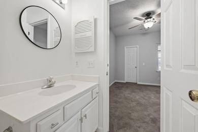 Two-bedroom, two-bathroom second-floor condo with a pool-view - photo 33