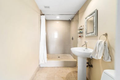 Welcome to the prestigious, Ocean 3 Condo, in the heart of Sunny