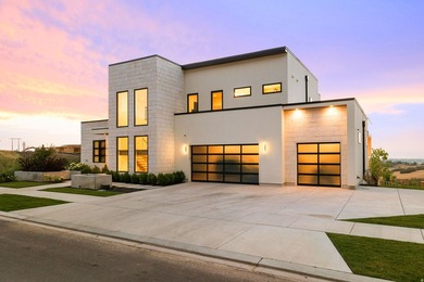 This home can be built when a buyer contracts for it. Experience - photo 3