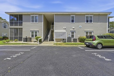 Two-bedroom, two-bathroom second-floor condo with a pool-view - photo 45