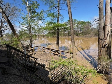 This camp house is a beautiful retreat nestled along the serene - photo 47