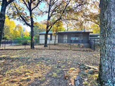 Fort Gibson Lake Home Sale Pending in Hulbert Oklahoma